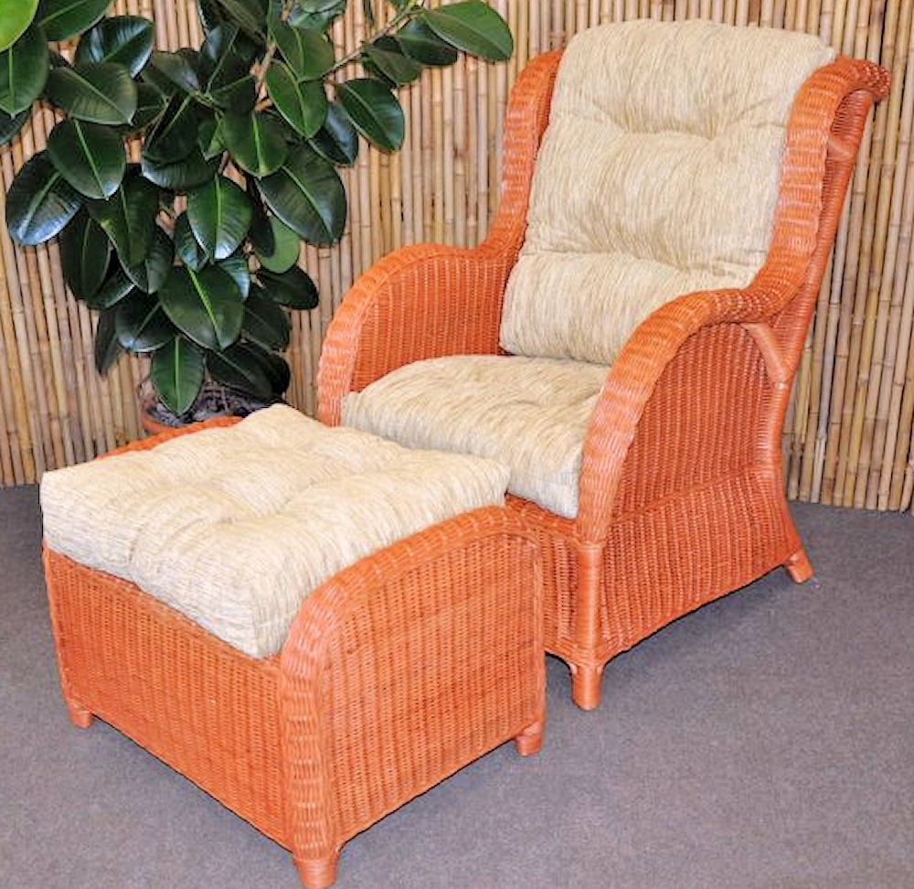 Rattan Ohrensessel , Rattansessel , Relexsessel , Hochlehner + Hocker inkl. hochwertigen Polster . Korbfarbe : cognac