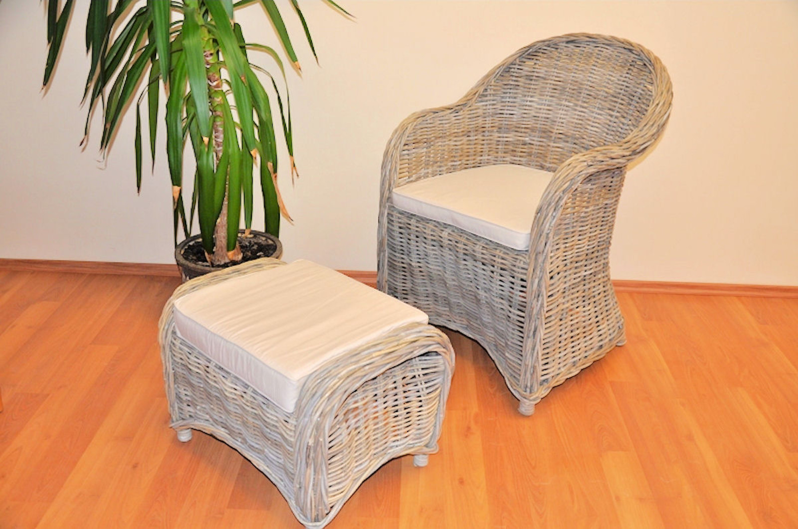 Rattansessel + Rattanhocker , Rattanstuhl "Roma" inkl. Polster , Fb. Koobo Gray . Polster beige