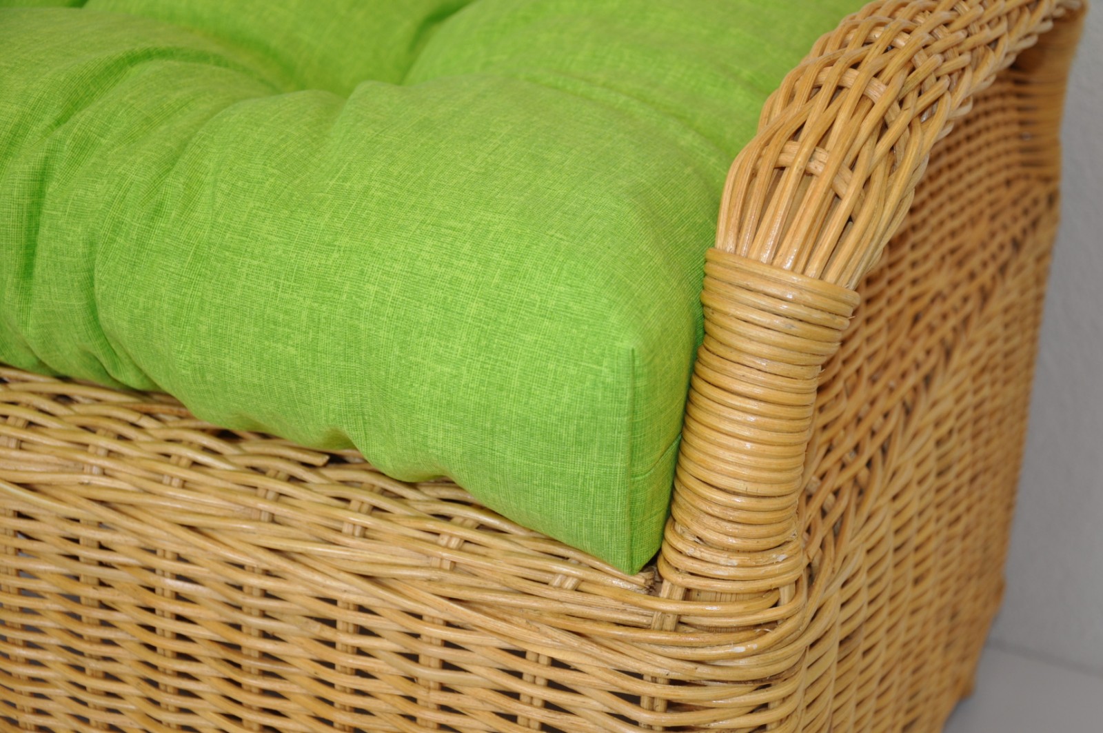 Polster / Kissen für Rattan Ohrensessel Hockerkissen Colore verde chiaro (hellgrün) 50 x 40 cm Top Qualität