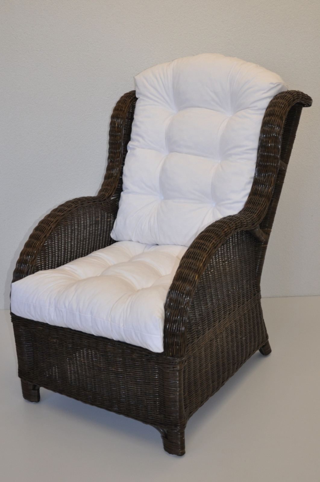 Rattan Ohrensessel , Rattansessel , Relexsessel , Hochlehner inkl. hochwertigen Polster . Korbfarbe : darkbrown