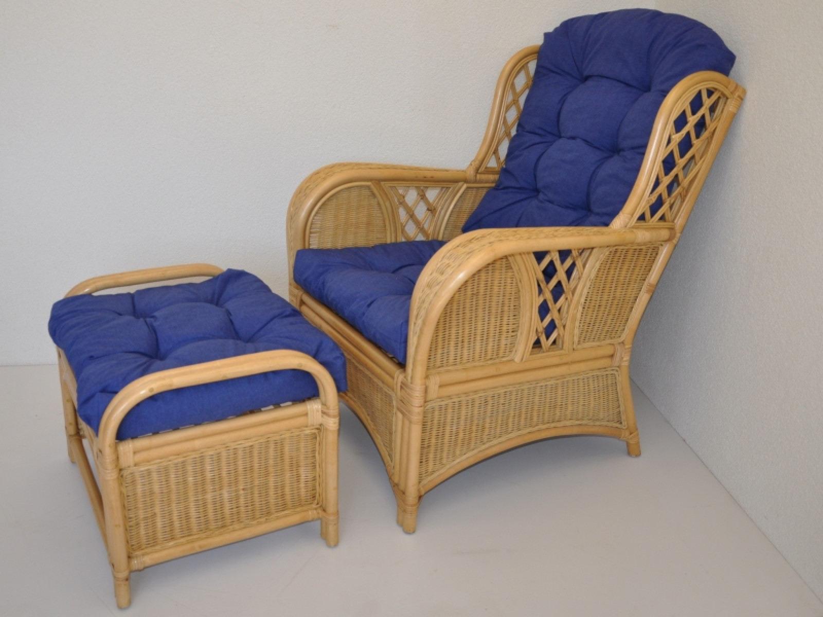 Rattanstuhl Rattansessel, Rattan Ohrensessel Oliver + Rattanhocker