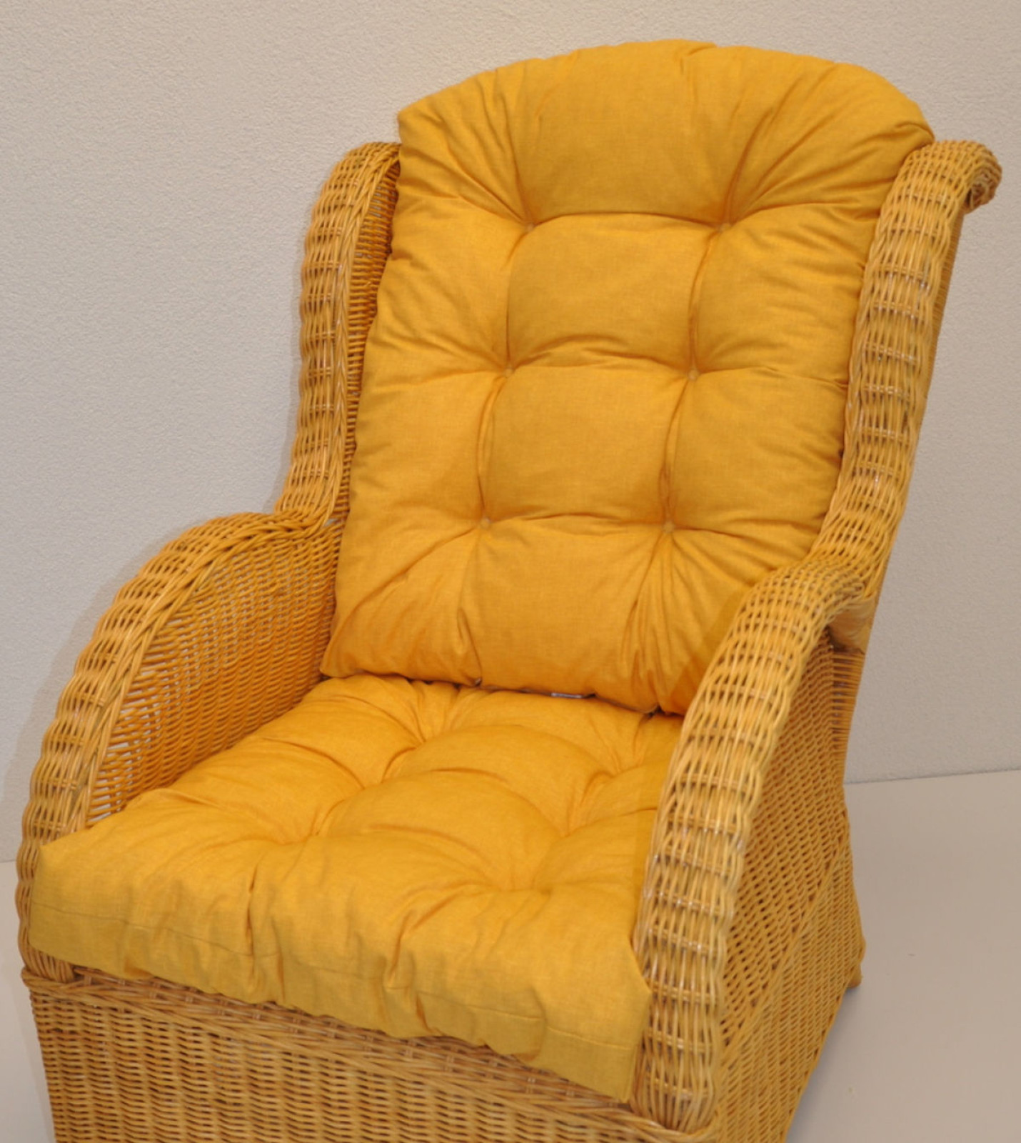 Polster / Kissen für Rattan Ohrensessel Fb. Colore giallo (gelb) , 2 teiliges Set . Top Qualität !