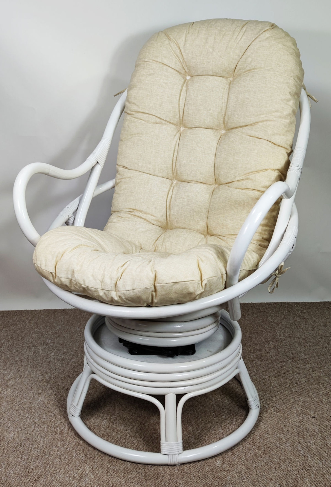 Rattan Drehsessel , Drehwippsessel Sandra Weiß Lackiert inkl. Polster beige