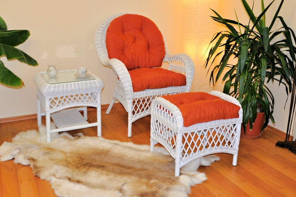 Rattan Ohrensessel, Rattansessel, Relexsessel, Hochlehner mit Hocker und Beistelltisch Korbfarbe : weiß Lackiert